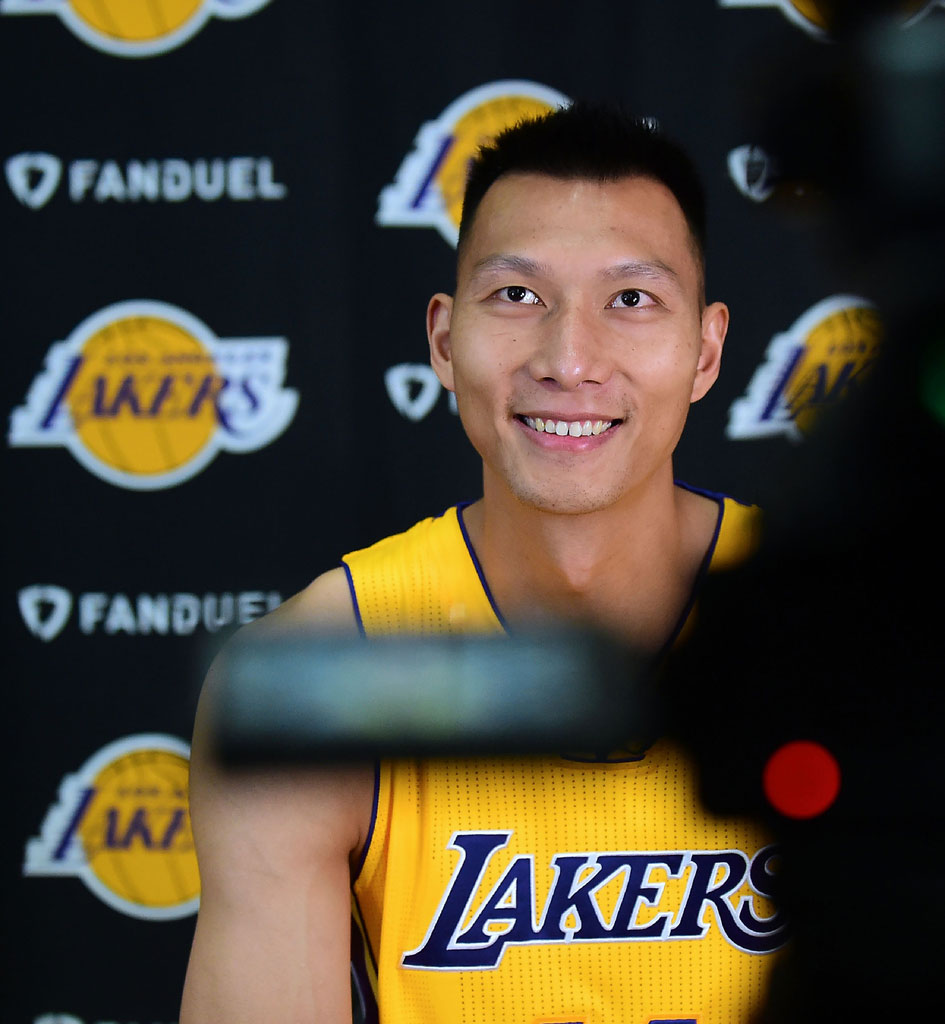 勇士翻盘太阳,易建联扛起全队 勇士翻盘太阳,易建联扛起全队